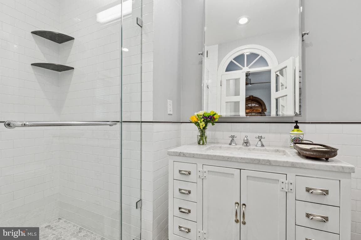 1318 35th Street NW #3 photo 6