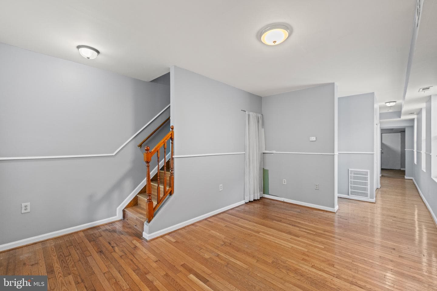 1385 Morris Road SE photo 4