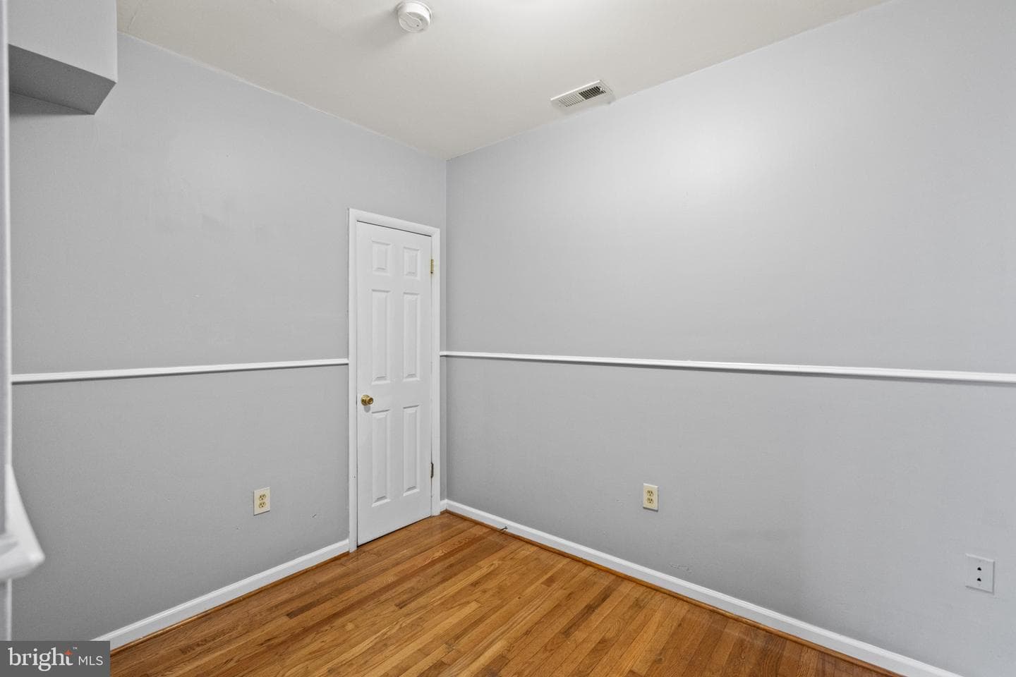 1385 Morris Road SE photo 7