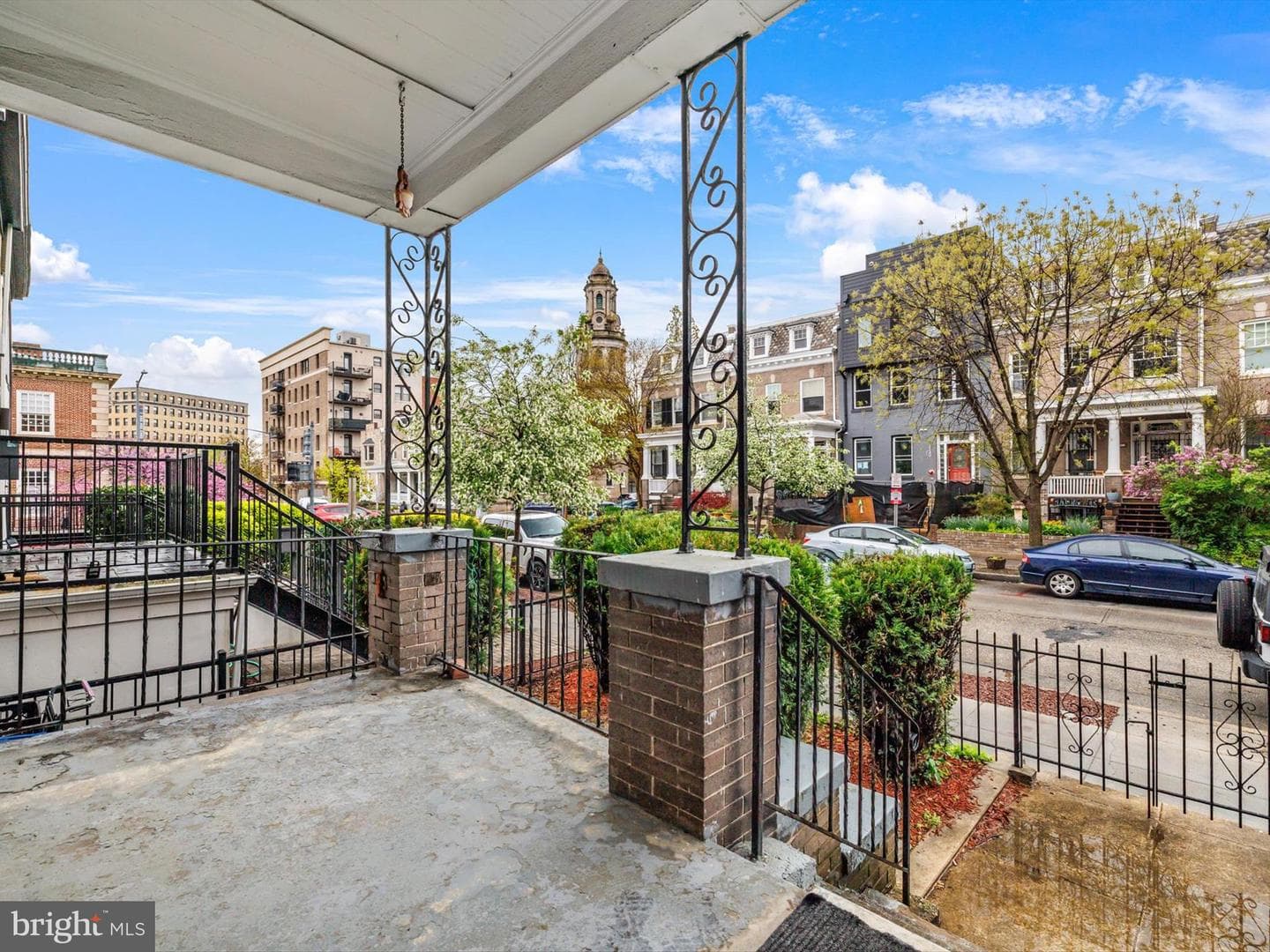 1474 Harvard Street NW photo 3
