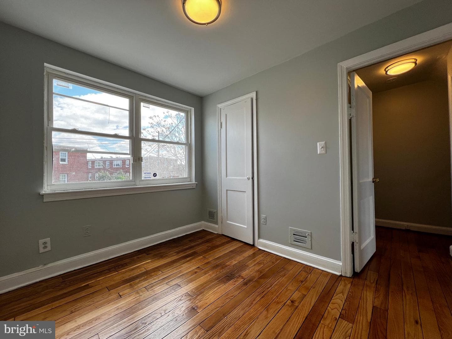 1171 Summit Street NE photo 18