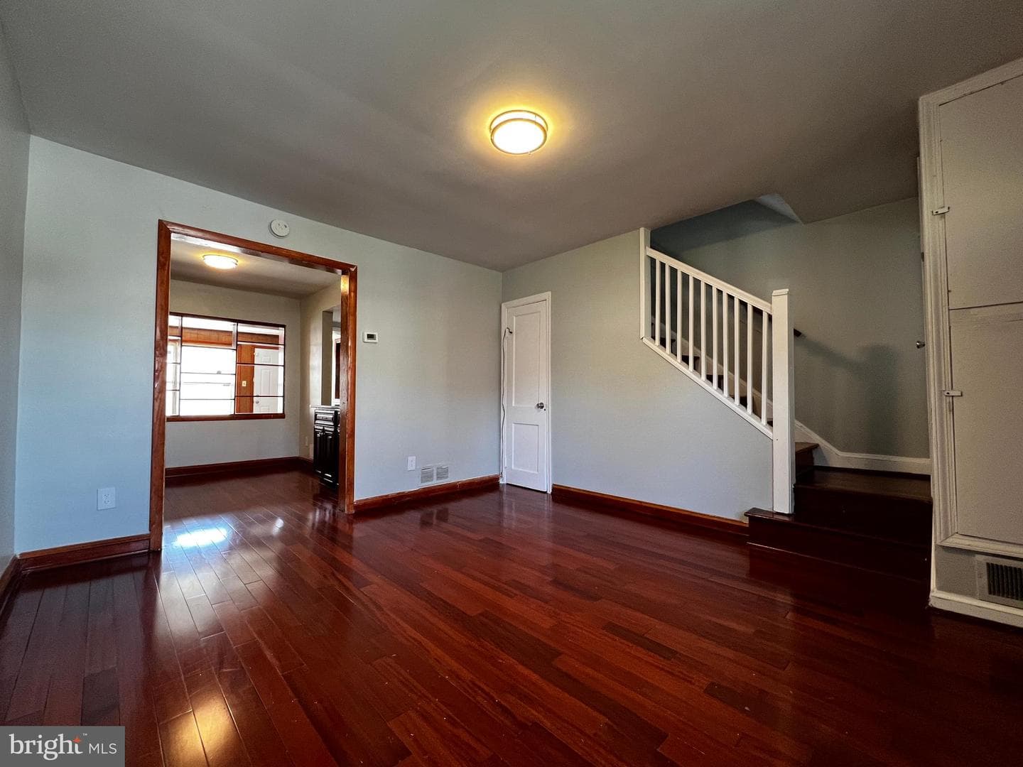 1171 Summit Street NE photo 4