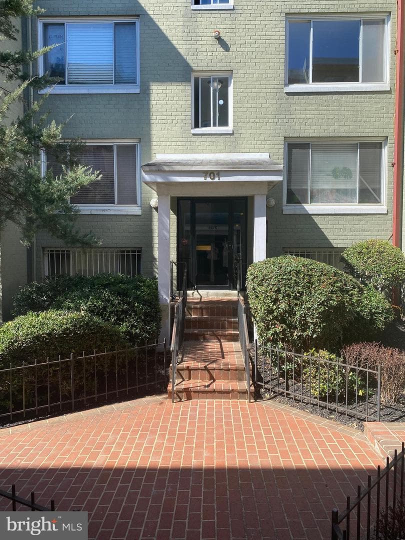 701 Brandywine Street SE #201