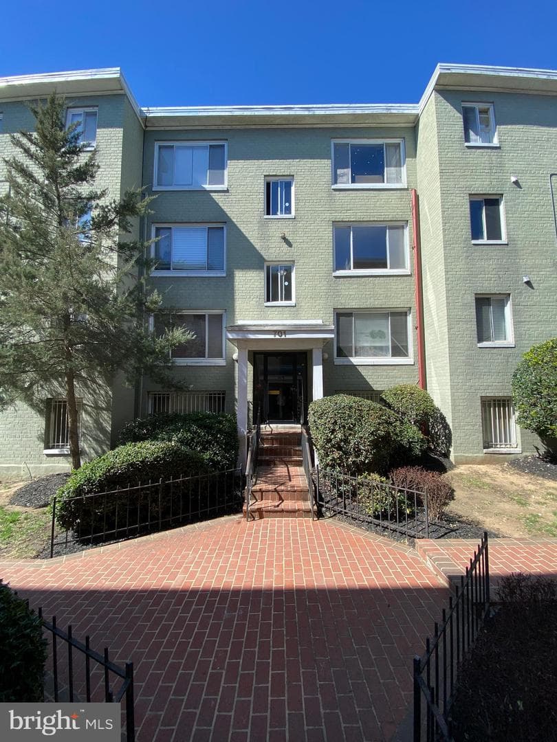 701 Brandywine Street SE #201 photo 2