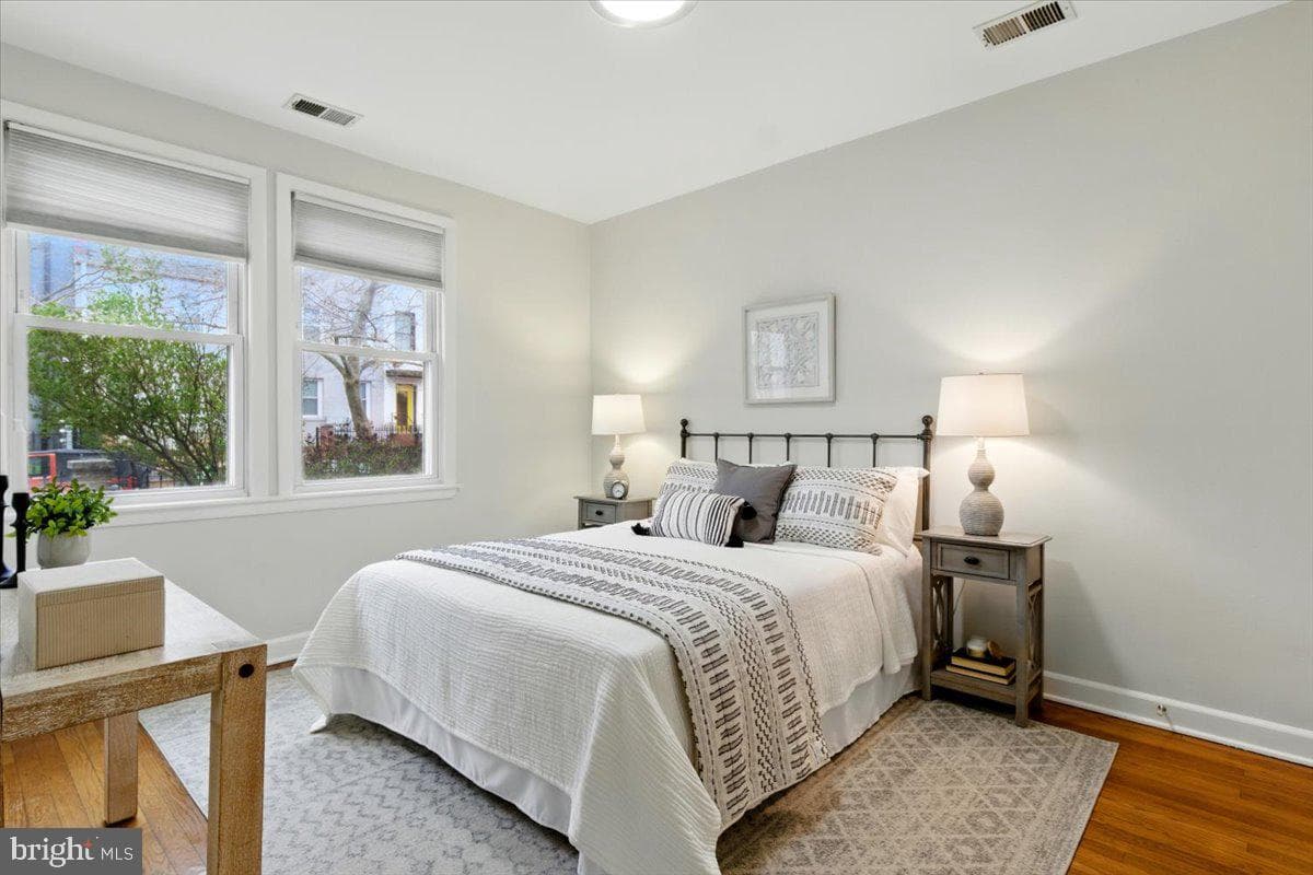 1606 Isherwood Street NE #2 photo 10