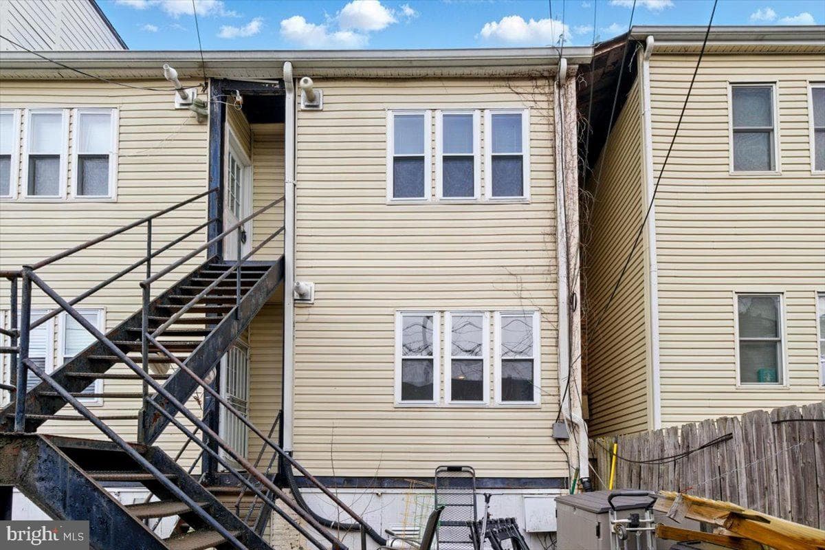 1606 Isherwood Street NE #2 photo 20