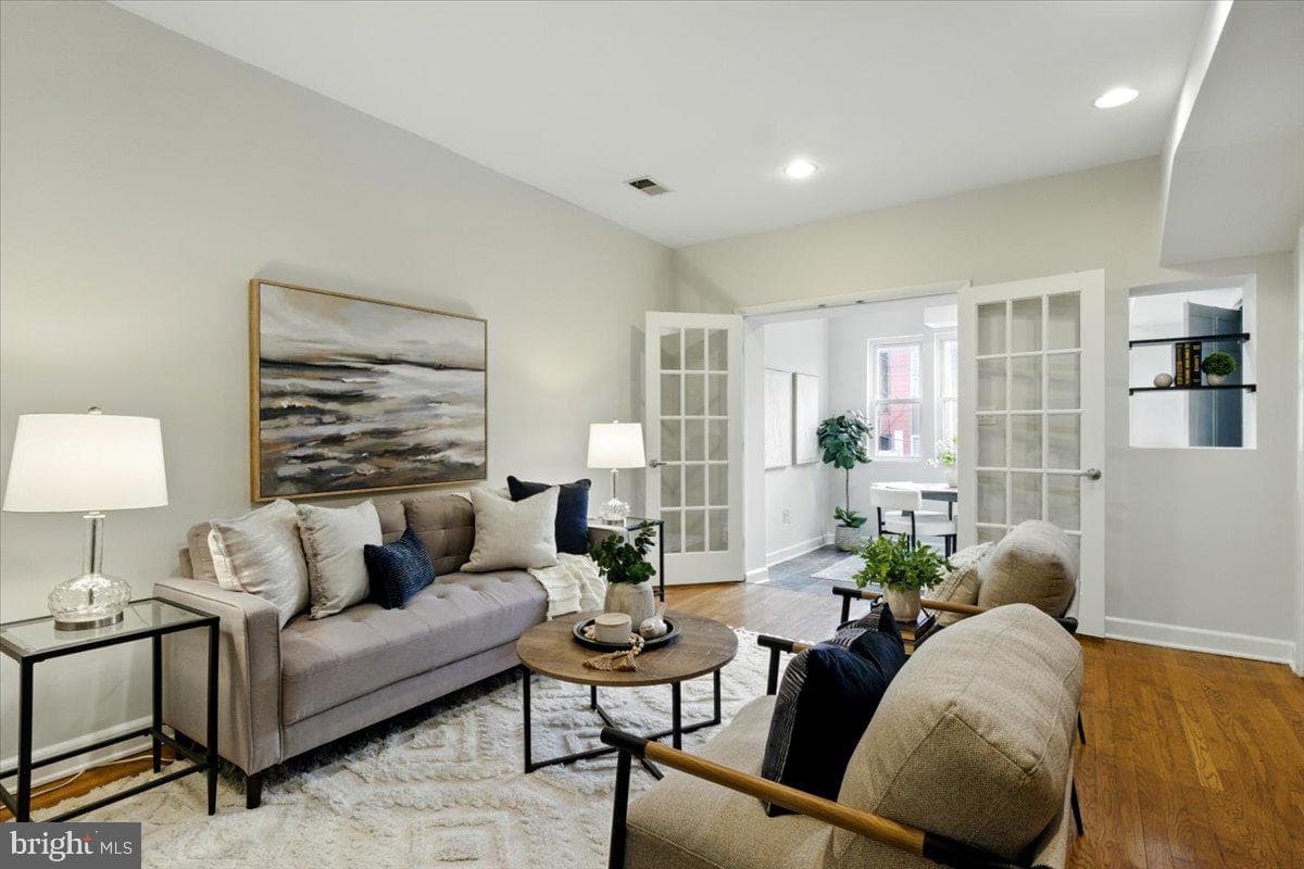 1606 Isherwood Street NE #2 photo 3