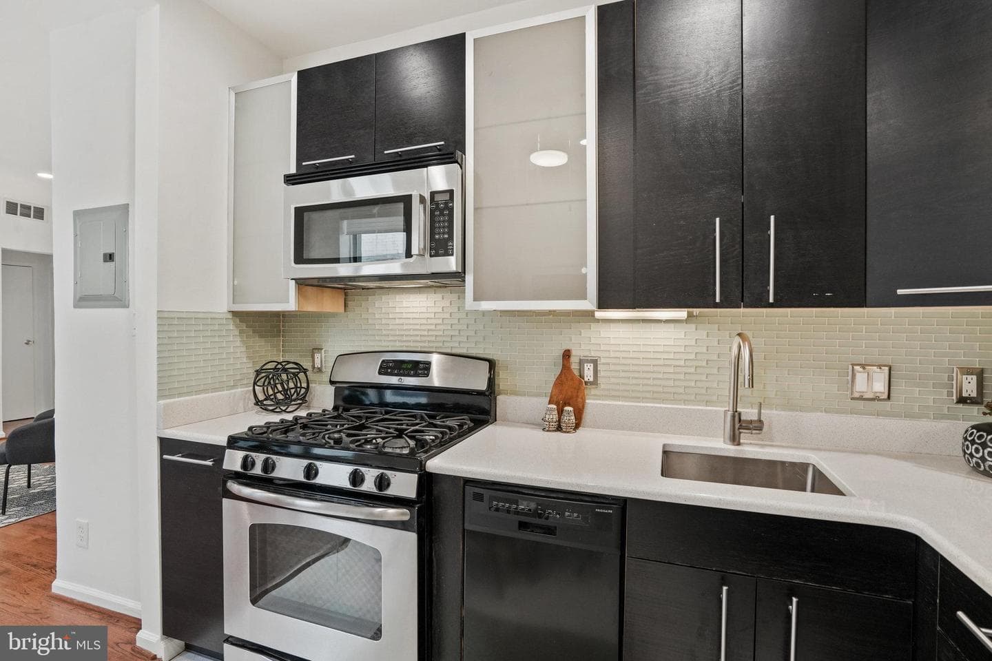 1669 Columbia Road NW #201 photo 12