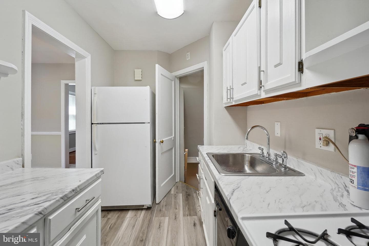 4333 Chaplin Street SE photo 10