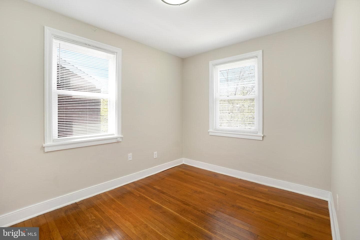 4333 Chaplin Street SE photo 17
