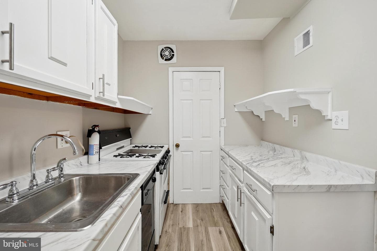 4333 Chaplin Street SE photo 9