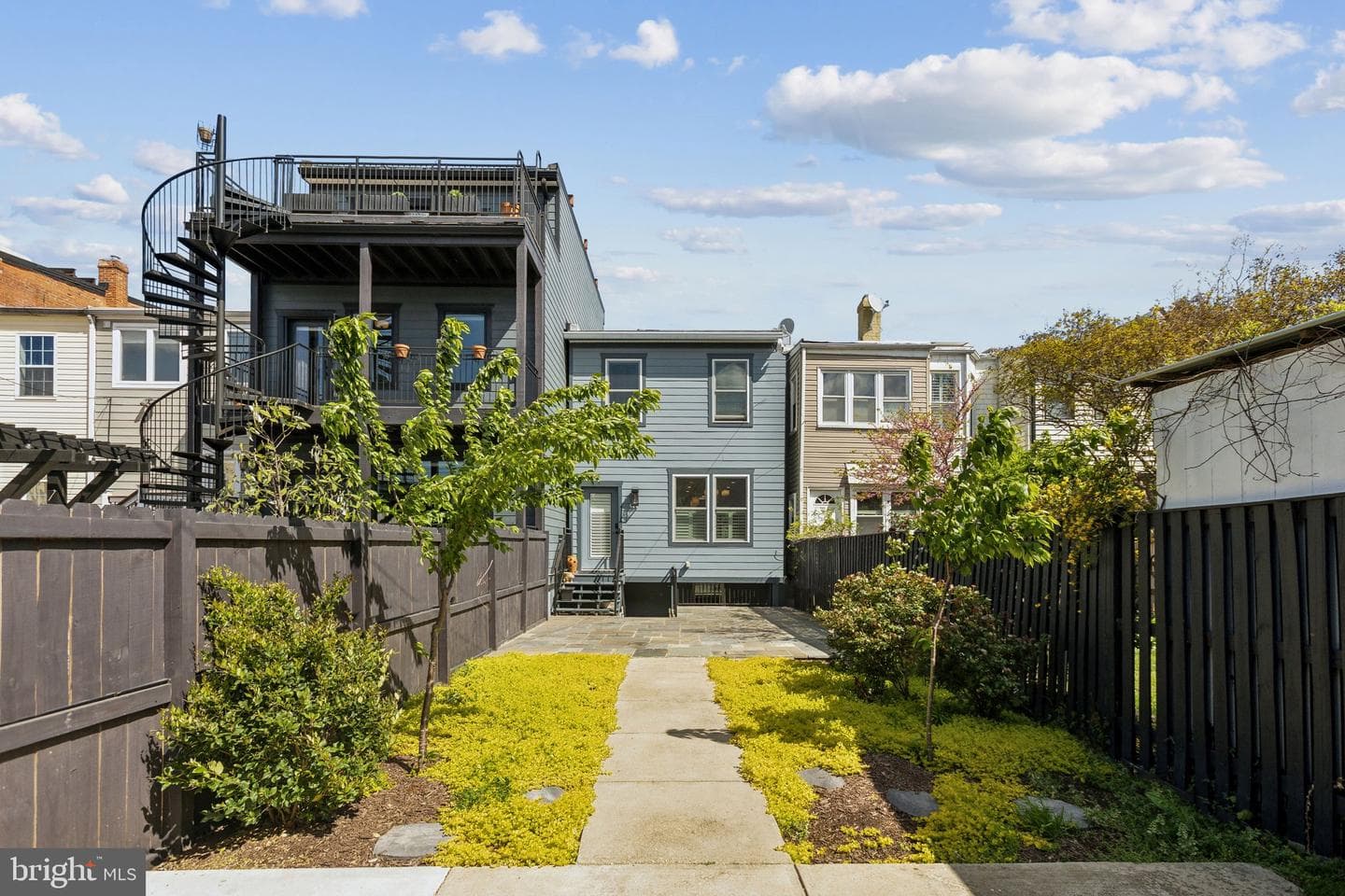 1753 A Street SE photo 23