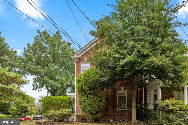 1217 Varnum Street NE photo 5