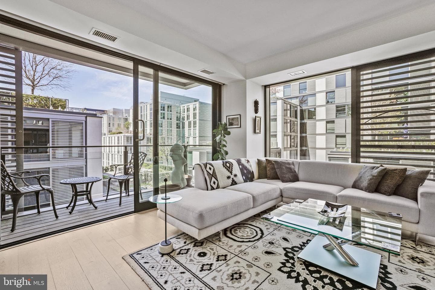 925 H Street NW #712 photo 5
