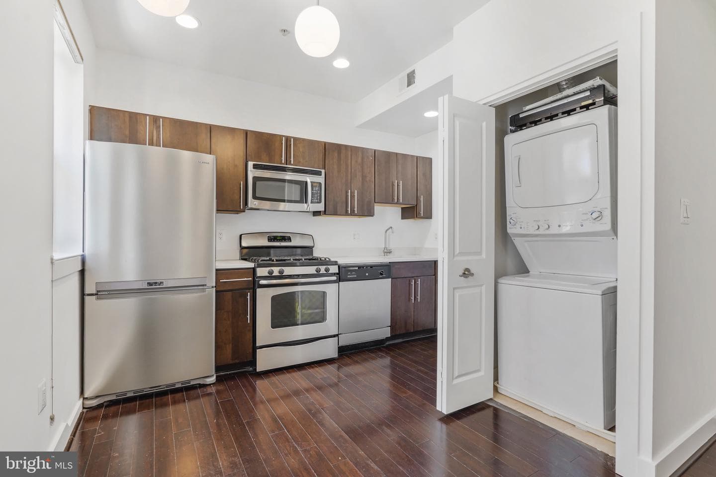 315 G Street NE #204 photo 6