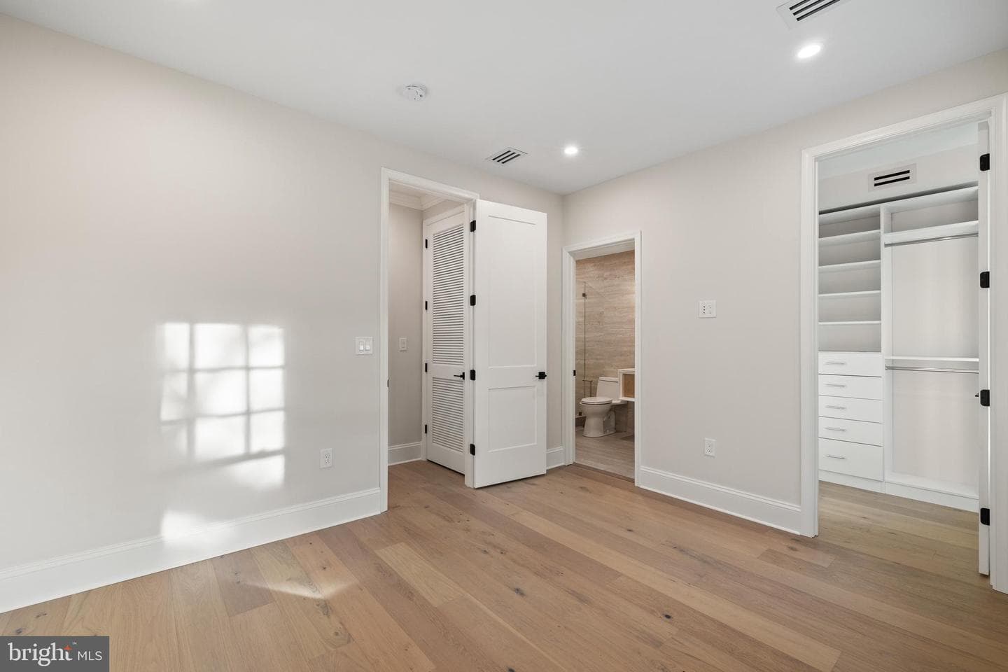2833 27th Street NW photo 34