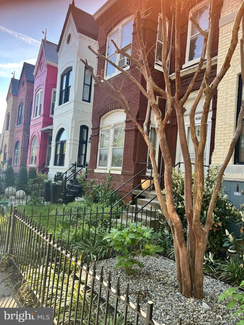 908 S Street NW photo 12