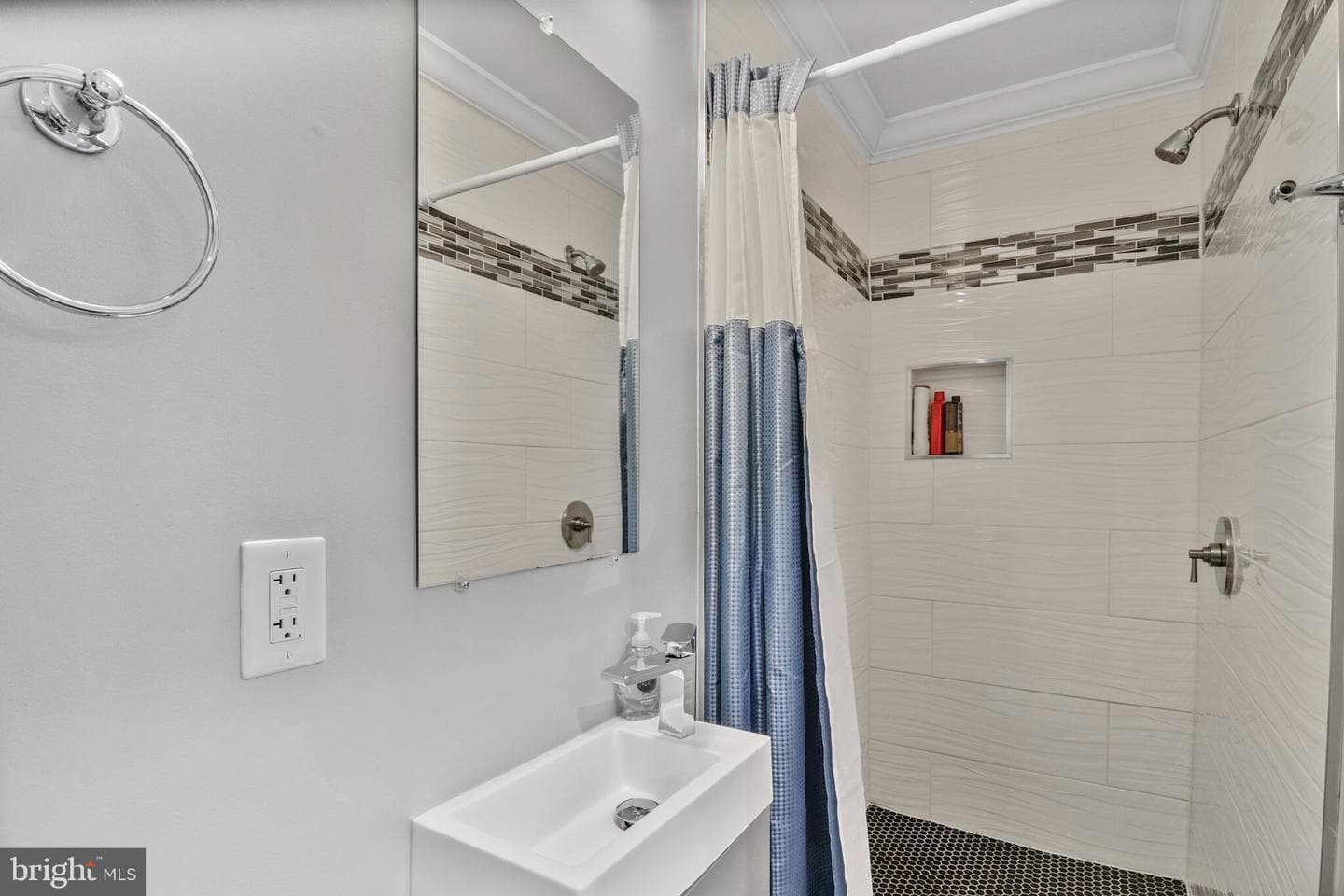 1423 Howard Road SE photo 15