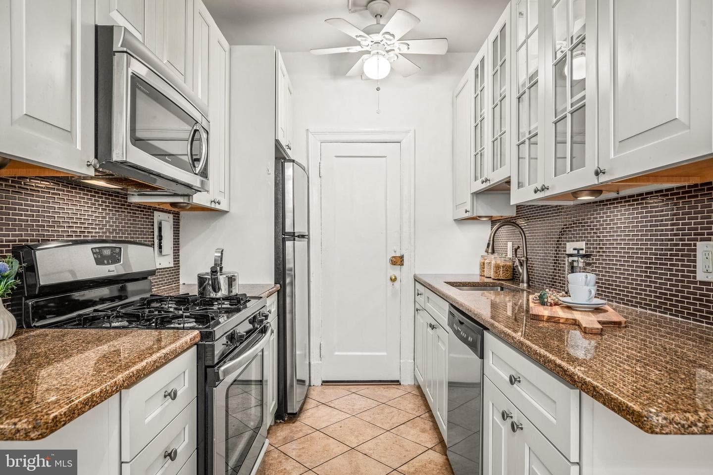 2032 Belmont Road NW #123 photo 12
