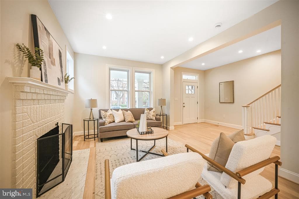 512 Peabody Street NW photo 5
