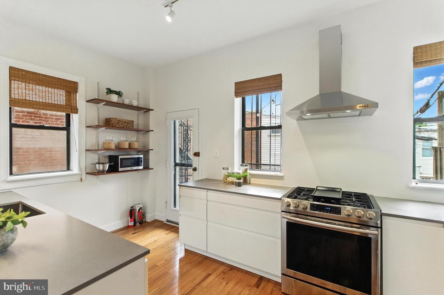 147 R Street NE #8 photo 15
