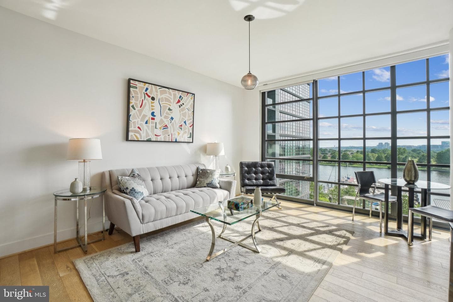 45 Sutton Square SW #602 photo 10
