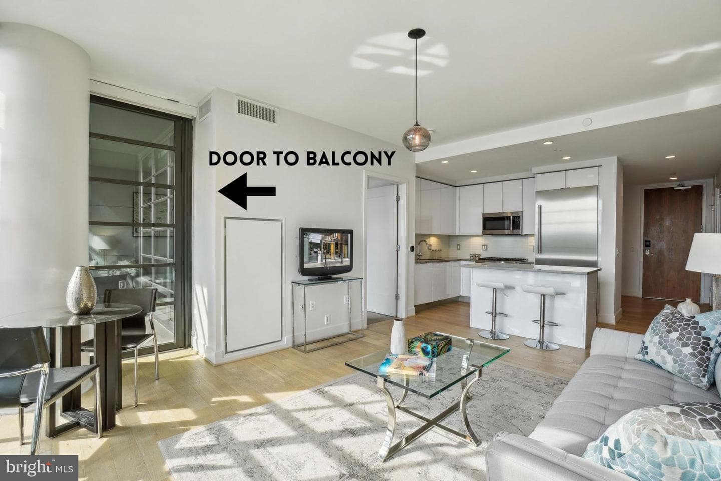 45 Sutton Square SW #602 photo 18