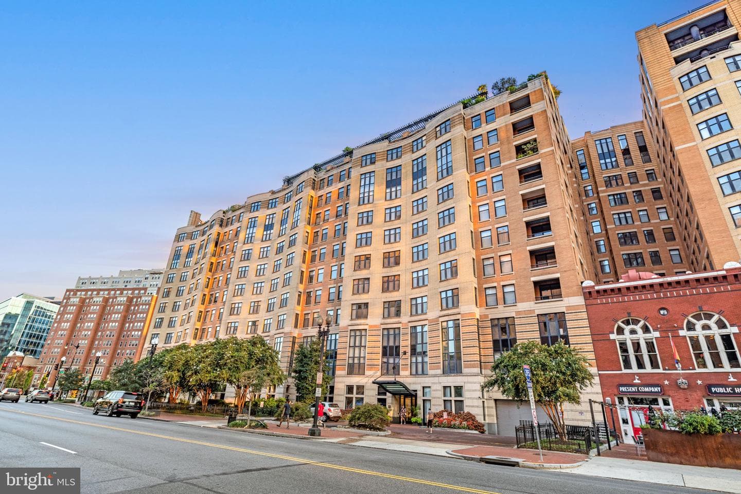 400 Massachusetts Avenue NW #207 photo 34