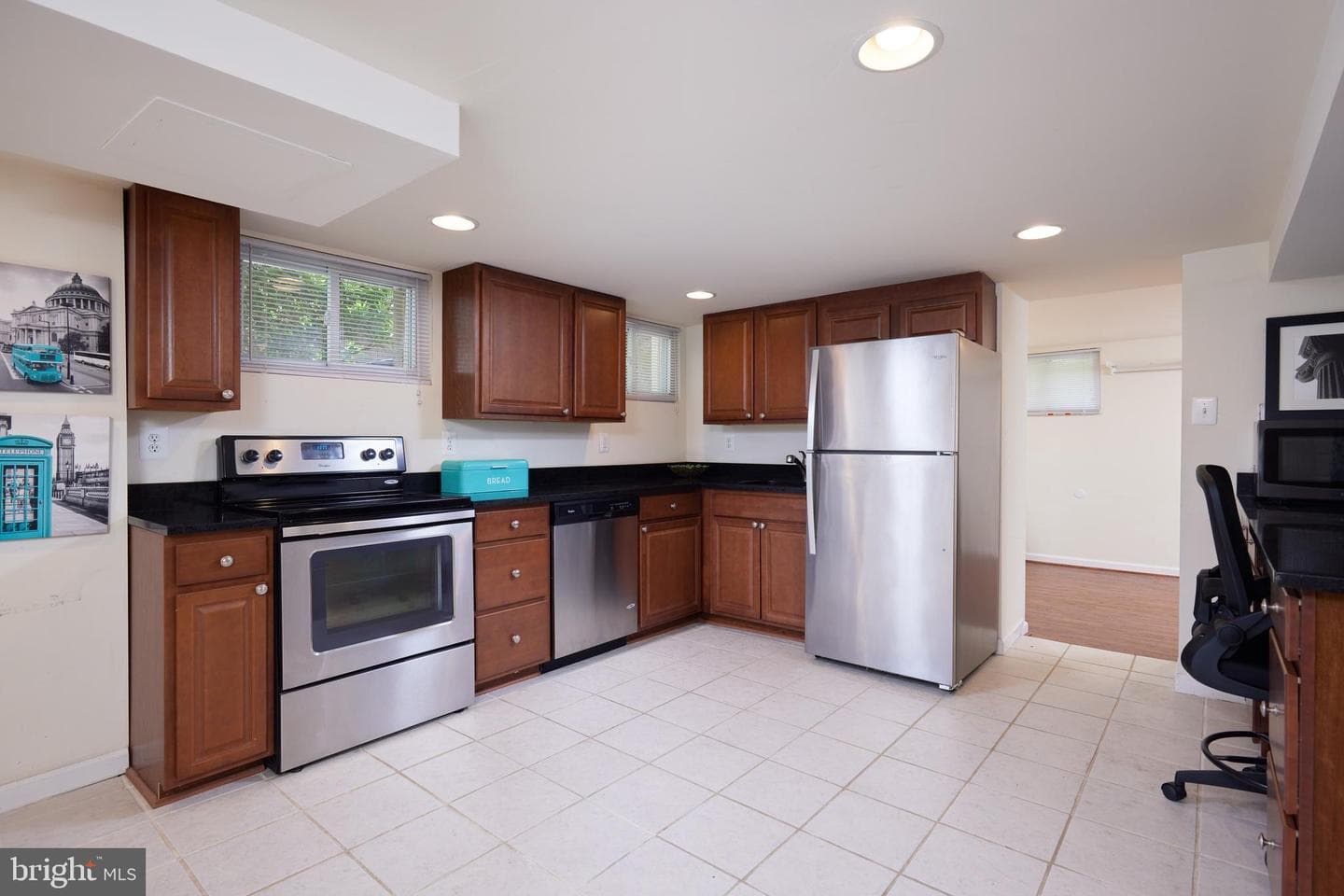 2401 Tunlaw Road NW photo 44