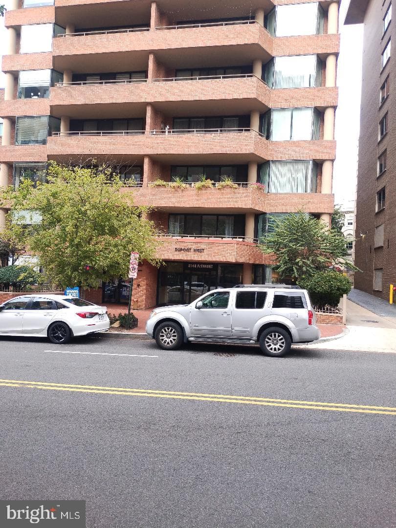 2141 P Street NW #202 photo 1