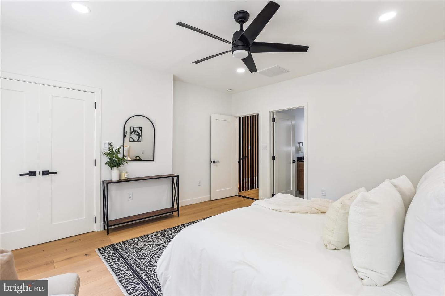 1333 Taylor Street NW photo 25