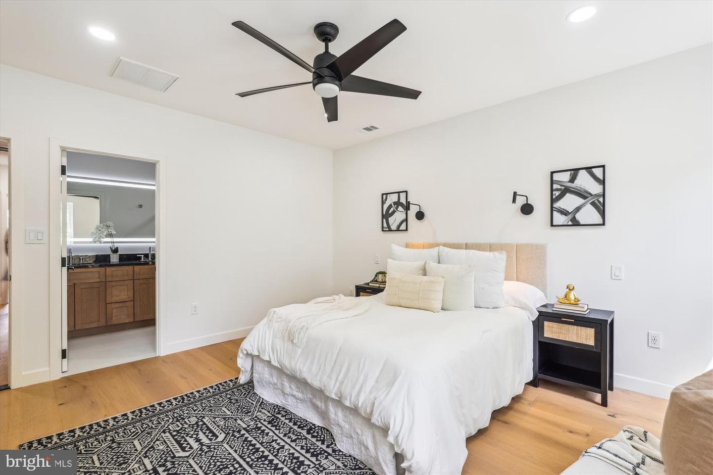 1333 Taylor Street NW photo 27