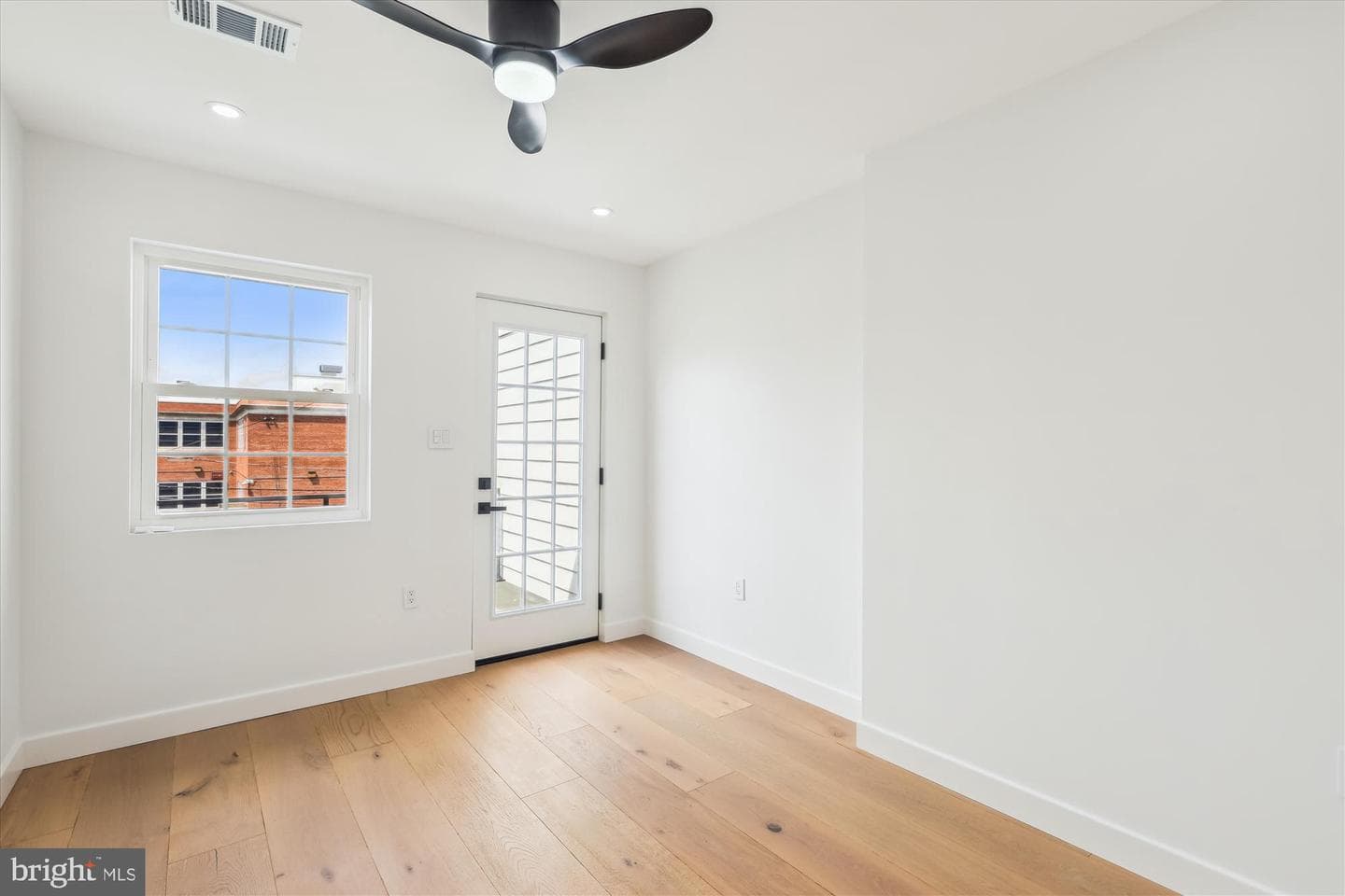 1333 Taylor Street NW photo 35