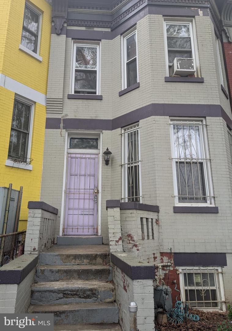 13 Rhode Island Avenue NE photo 1
