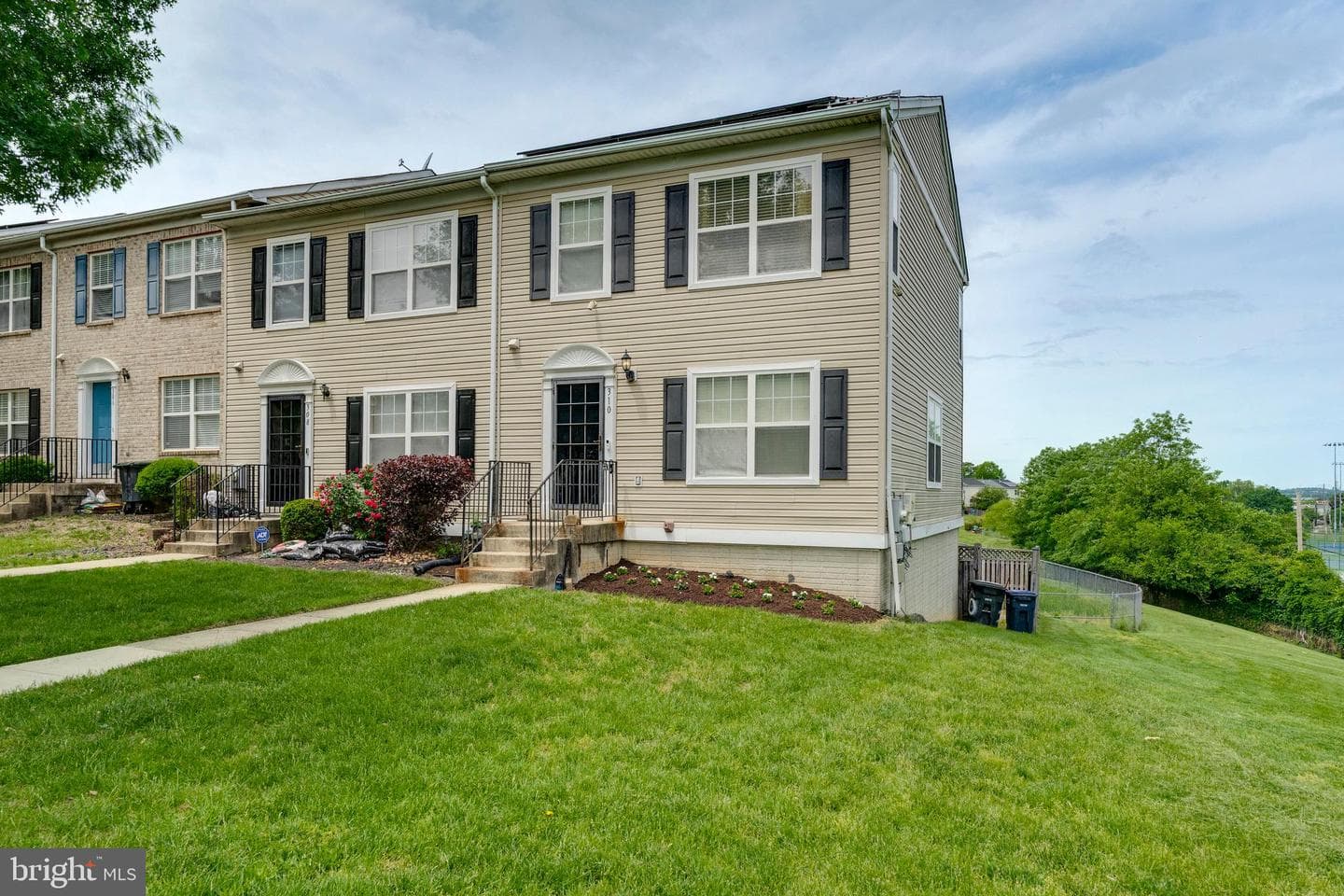 310 Cape Drive SE photo 2