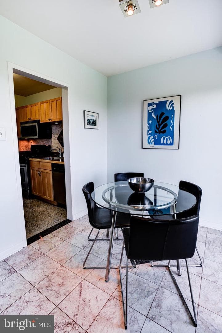 4201 Cathedral Avenue NW #1411e photo 25