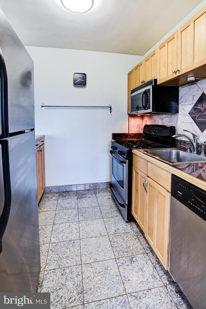 4201 Cathedral Avenue NW #1411e photo 28