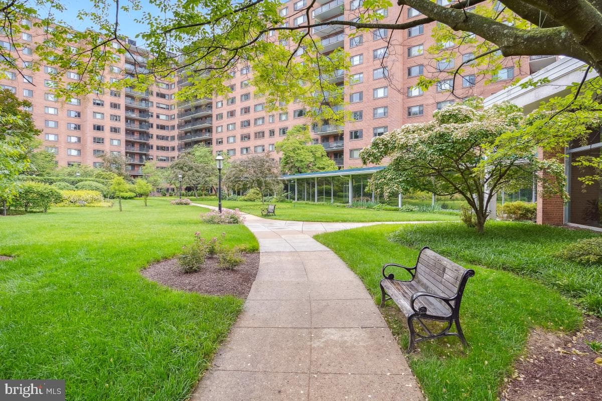 4201 Cathedral Avenue NW #1411e photo 47