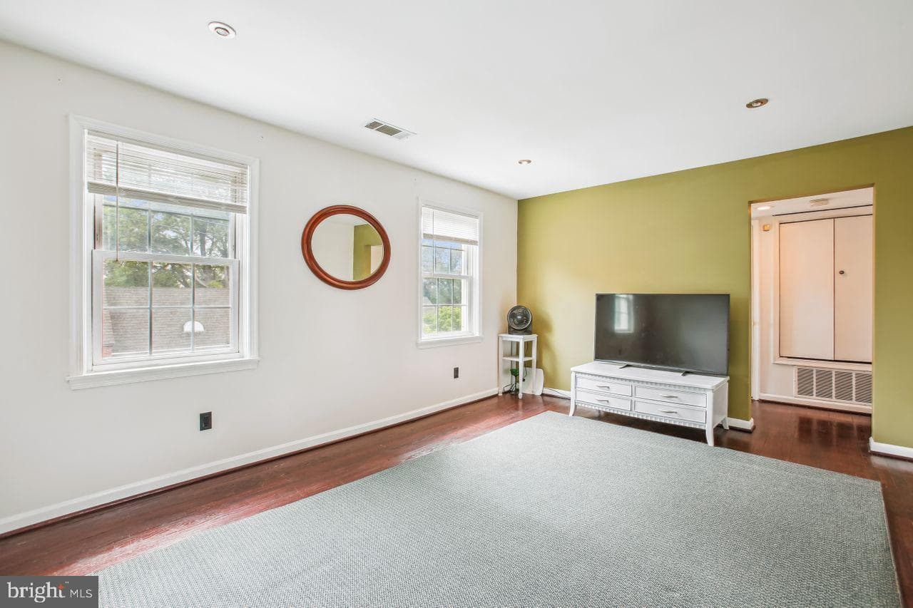 2015 37th Street SE #301 photo 10