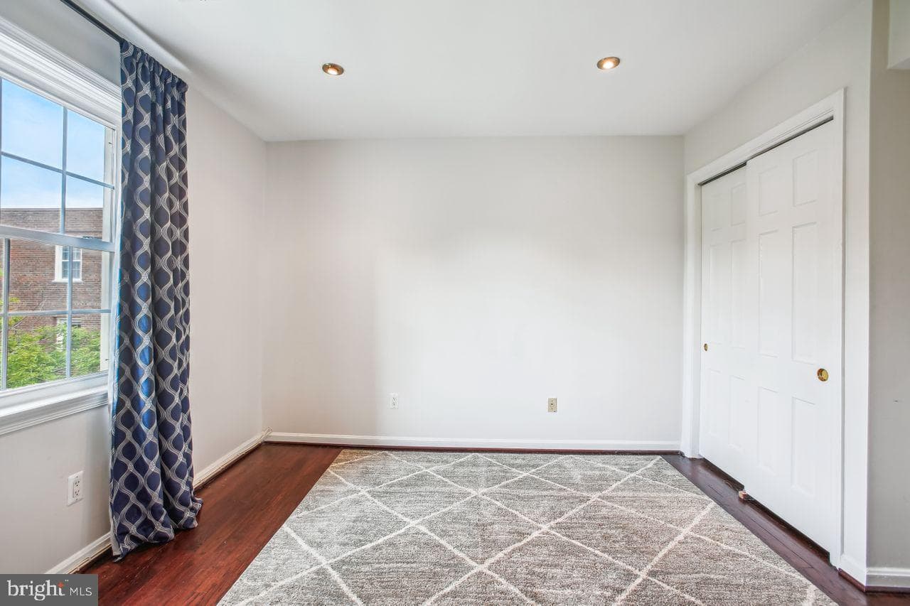 2015 37th Street SE #301 photo 17