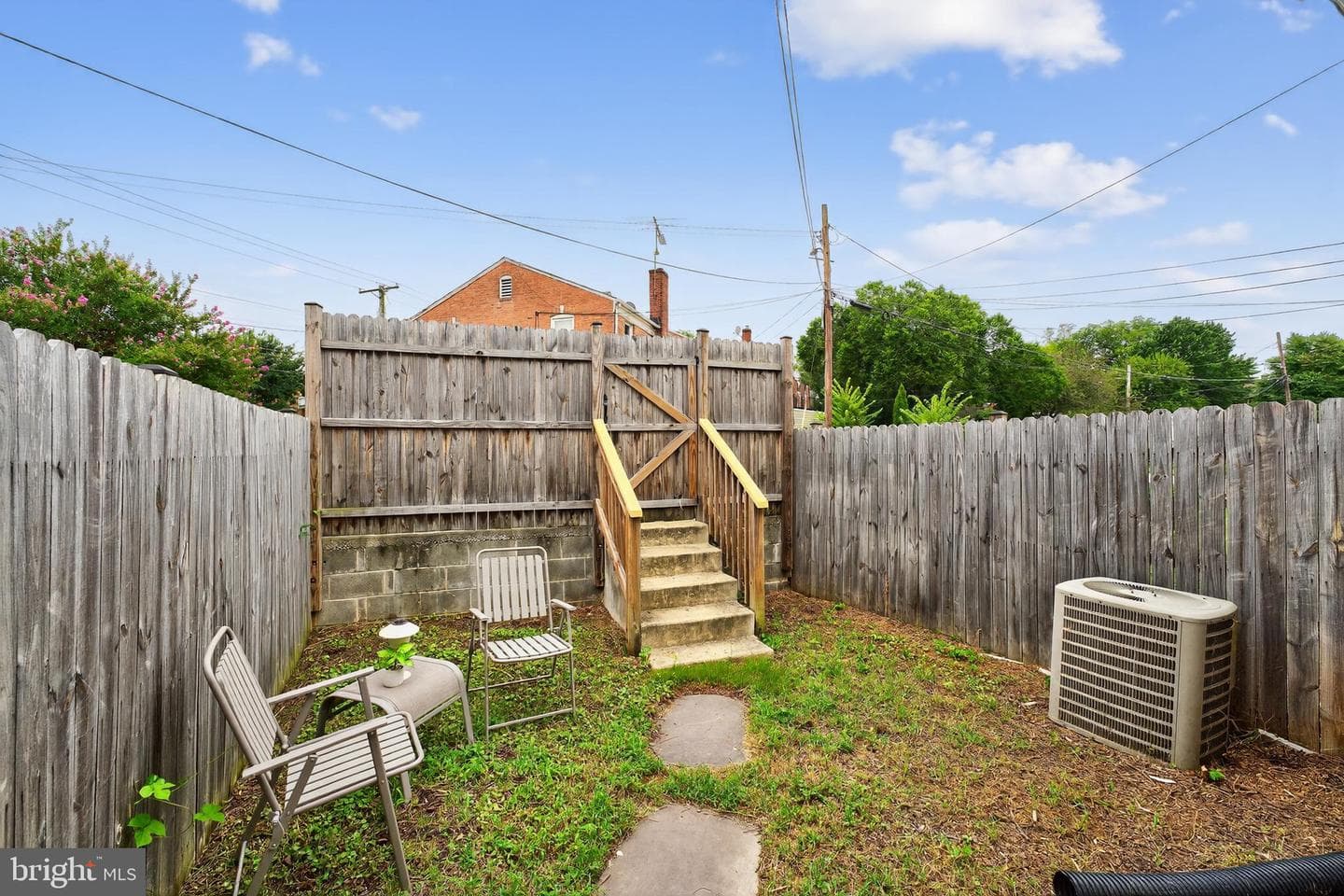 6010 Eastern Avenue NE photo 14