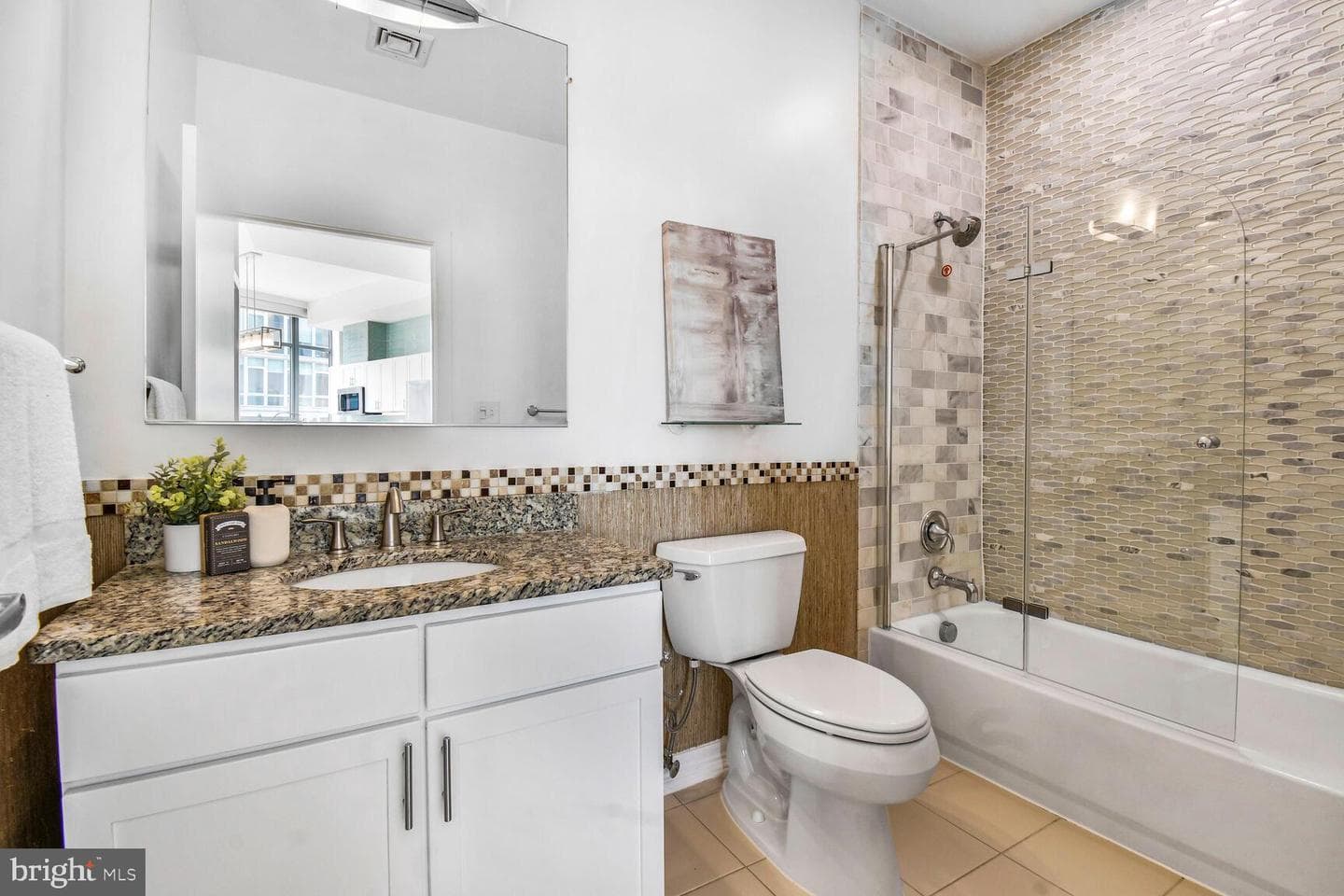 1414 Belmont Street NW #207 photo 17