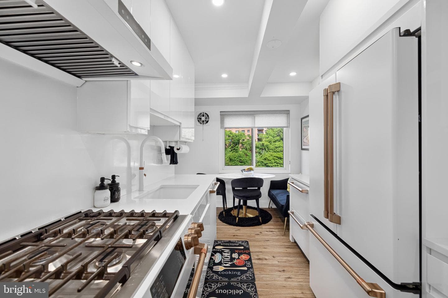 4201 Cathedral Avenue NW #415e photo 22
