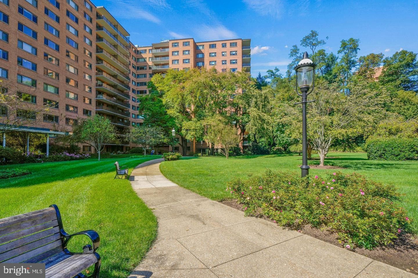 4201 Cathedral Avenue NW #415e photo 47