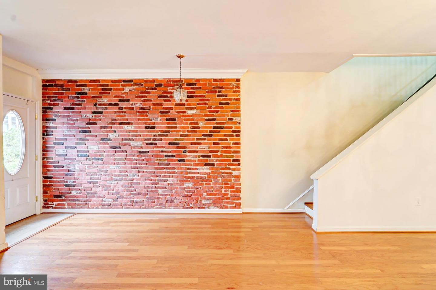 1307 Emerald Street NE photo 6