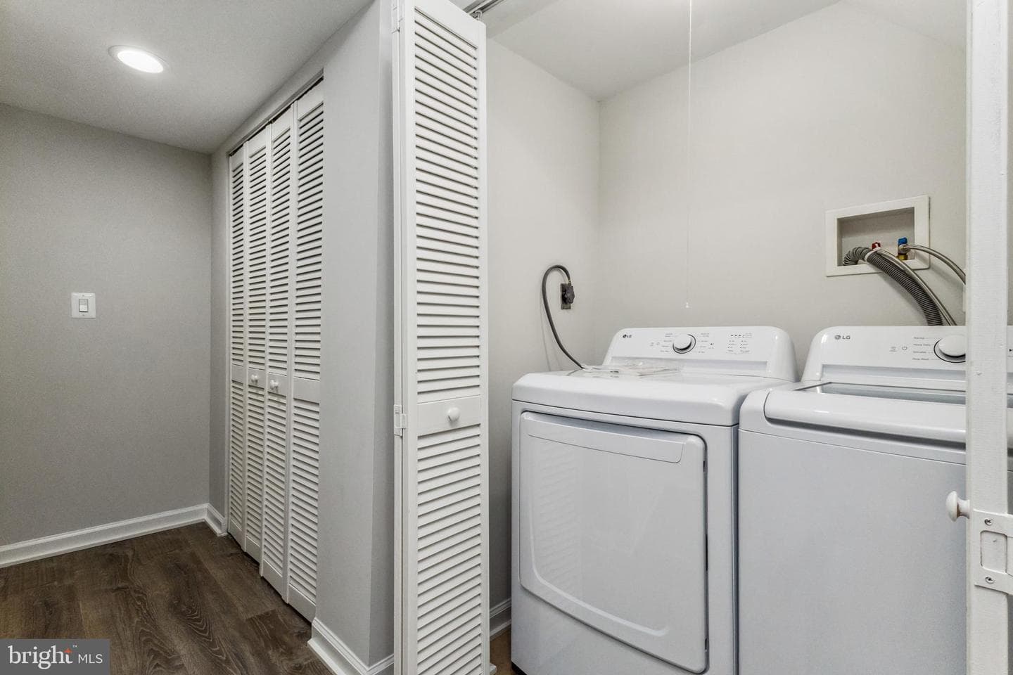 1344 Barnaby Terrace SE photo 21