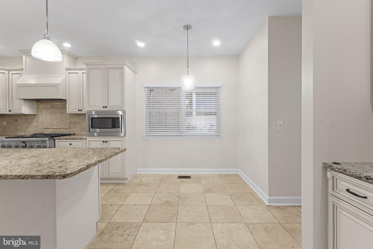 4477 Salem Lane NW photo 10