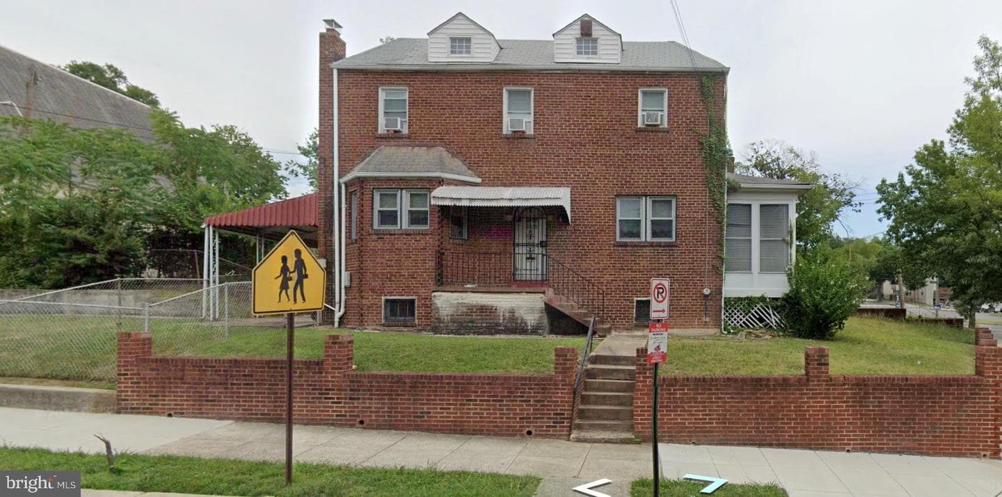 4924 Central Avenue NE photo 1
