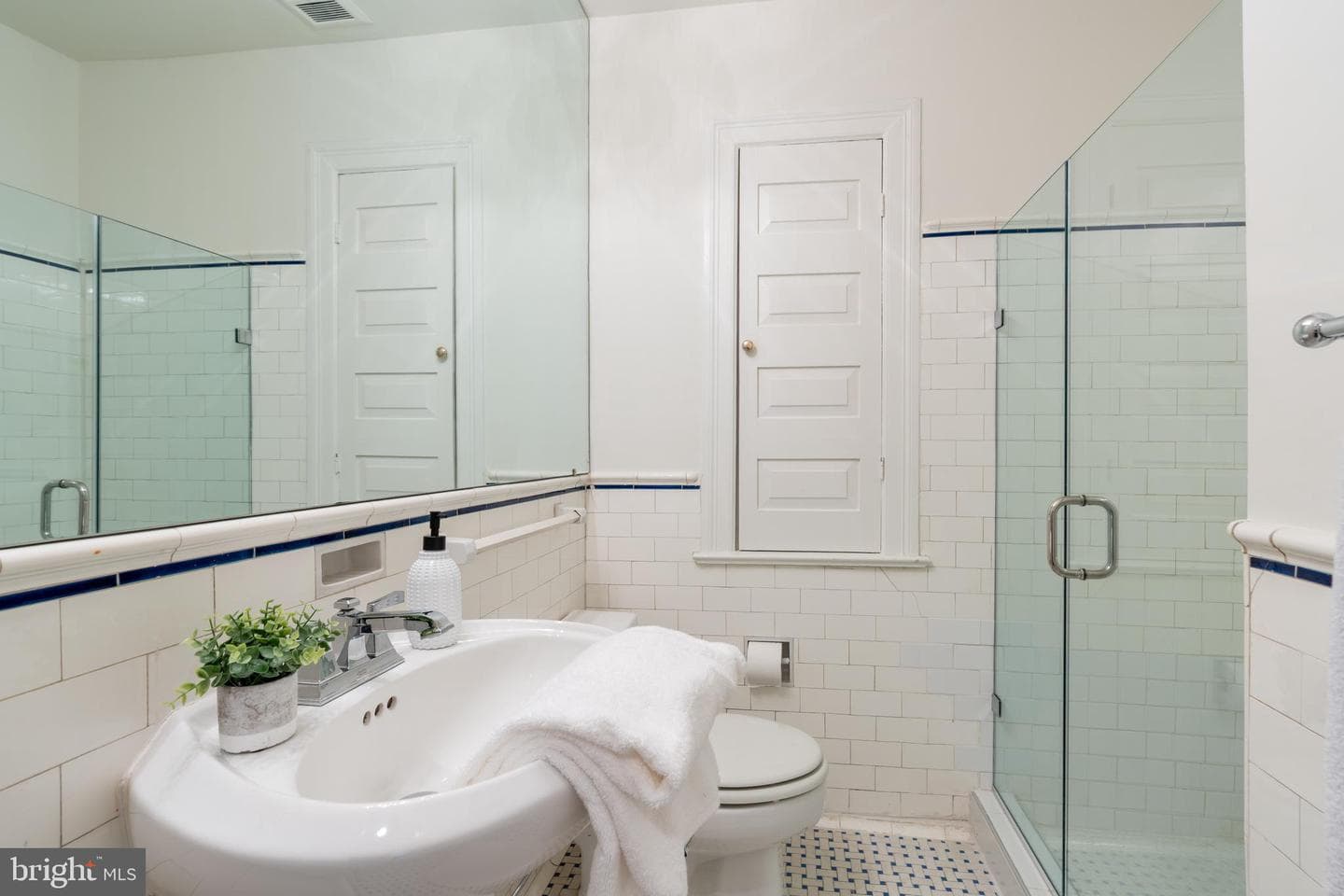 2911 45th Street NW photo 30