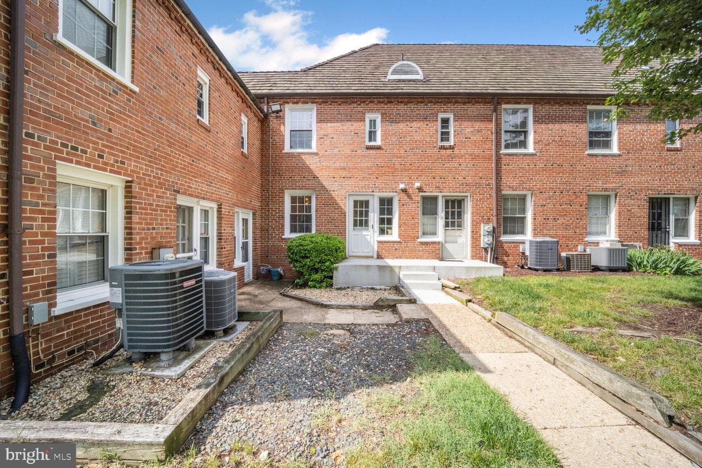 2034 Fort Davis Street SE #b photo 15